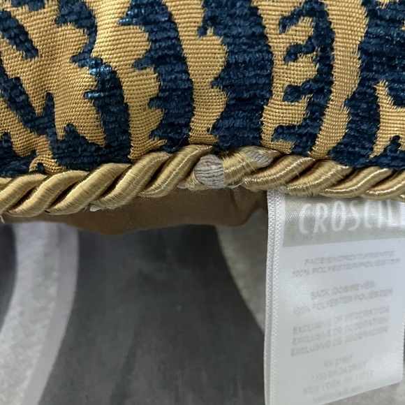 Elegant Blue and Gold Decorative Pillows - Picture 9 of 14